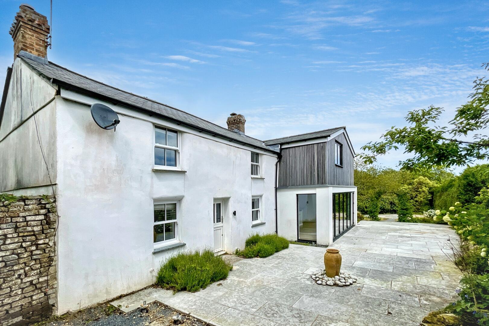 4 bed property in Road From Point Road To Lower Tresithick Farm, Carnon Downs